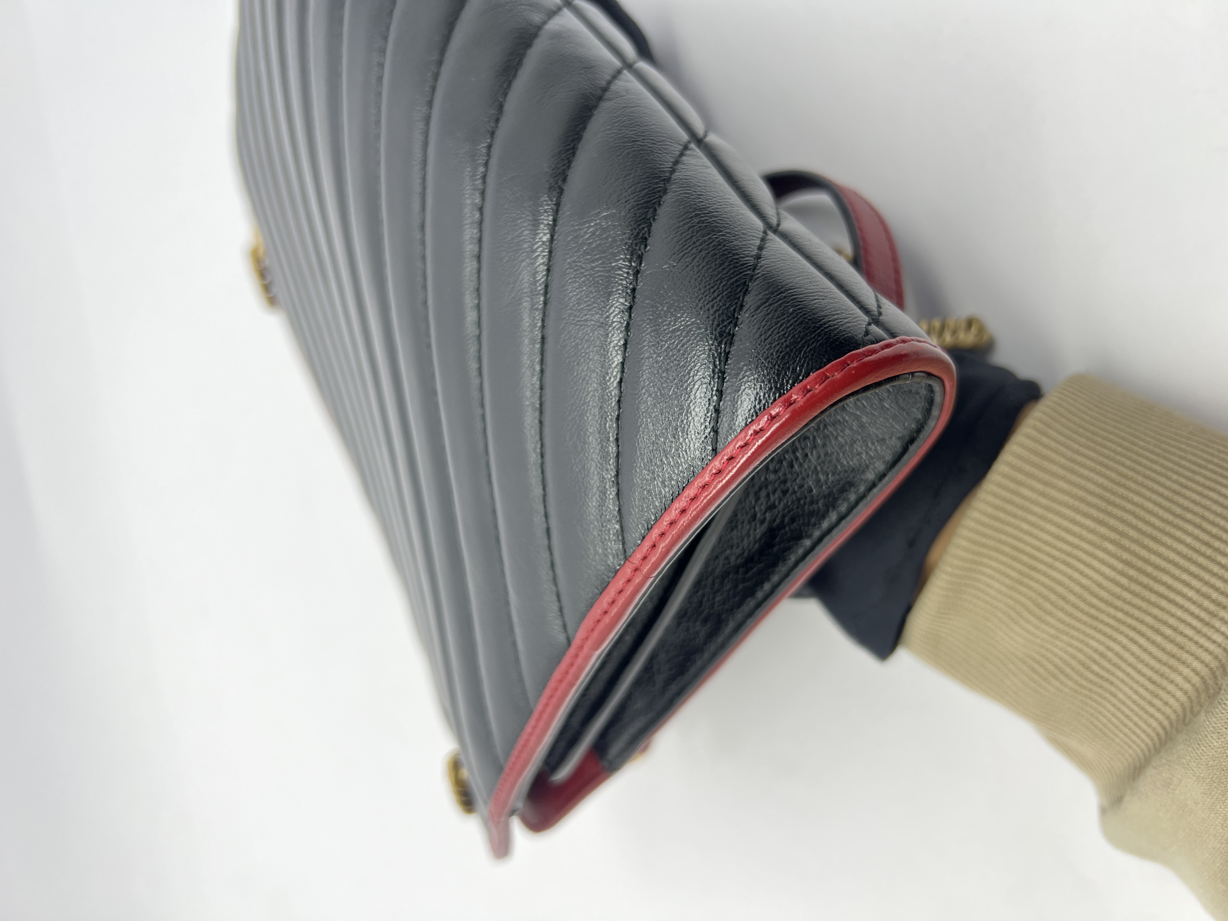 Marmont Slim Shoulder Leather Black Red
