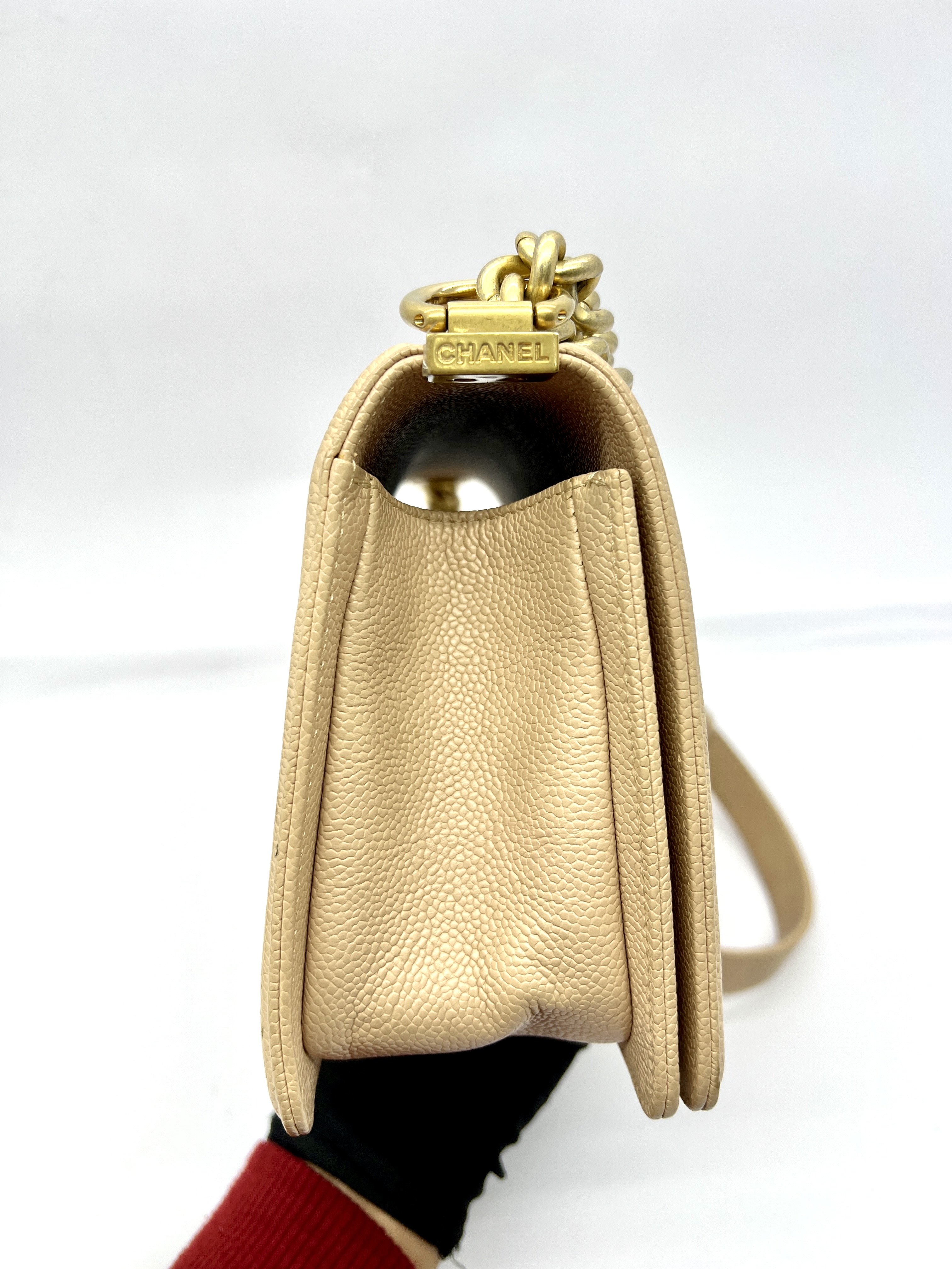 Boy 25 Beige Caviar