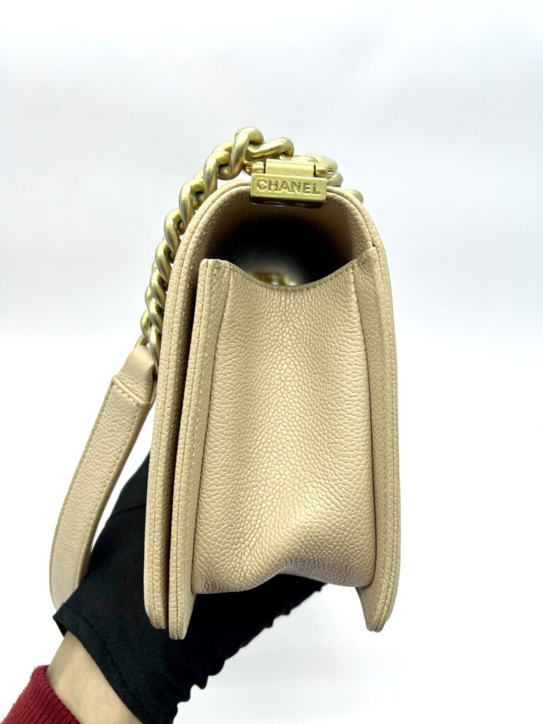 Boy 25 Beige Caviar