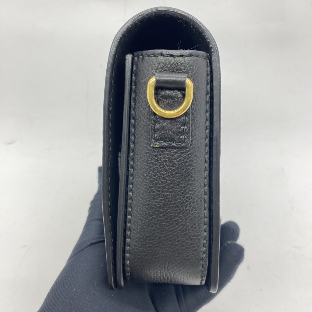 Revolution Black