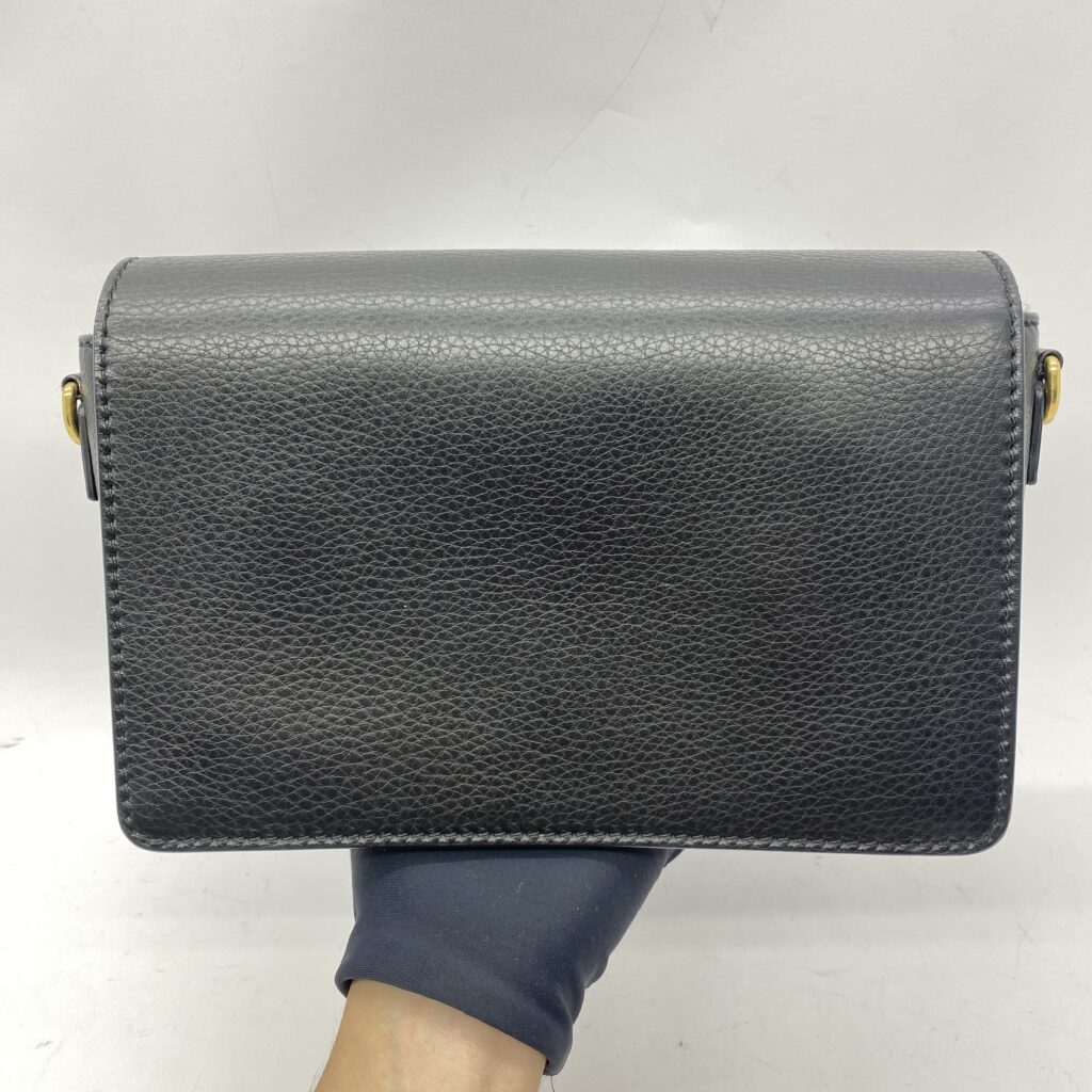 Revolution Black