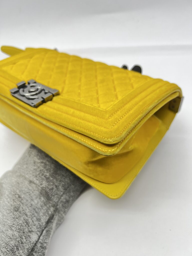 Boy 25 Suede Yellow