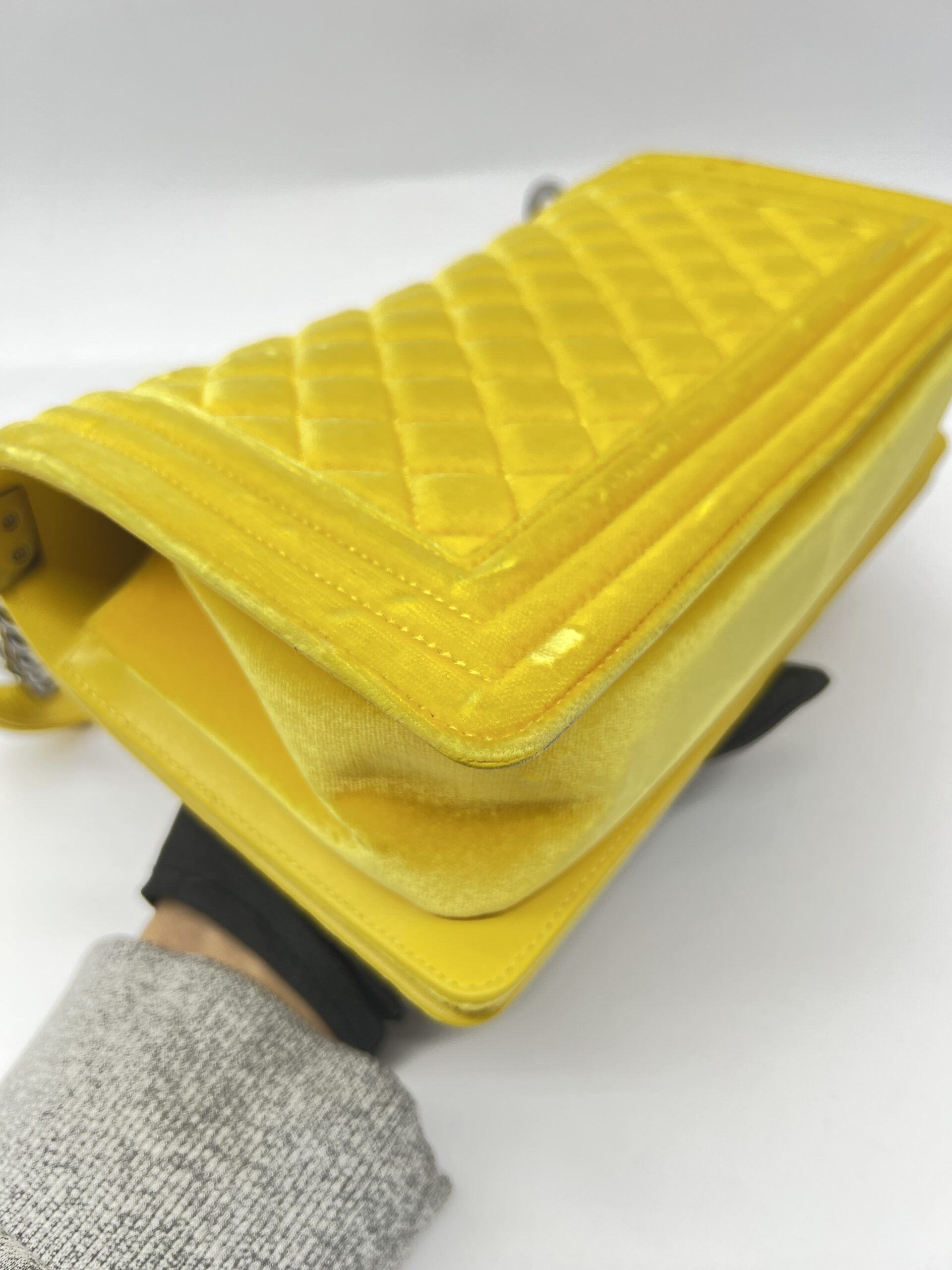 Boy 25 Suede Yellow
