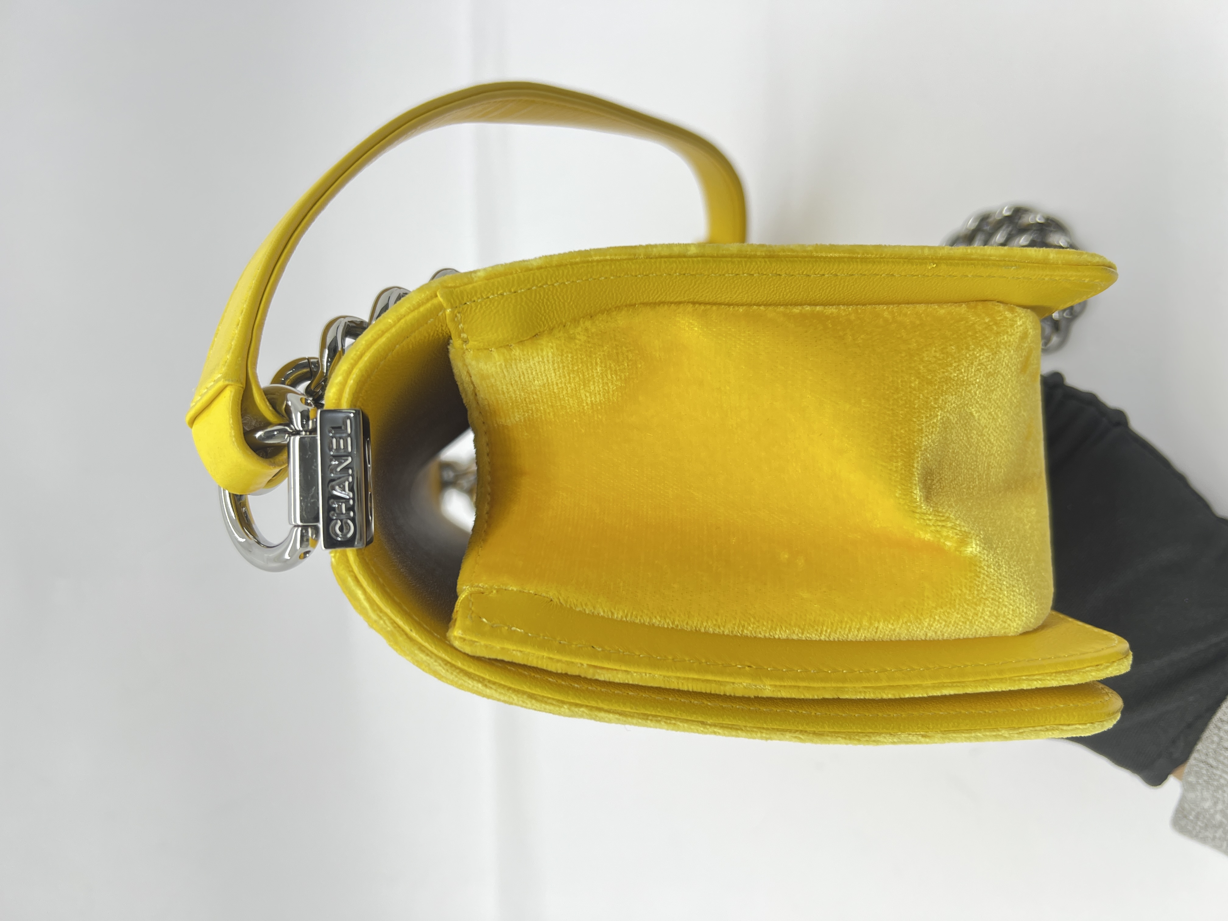 Boy 25 Suede Yellow