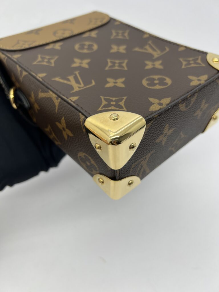 Camera Box Reverse