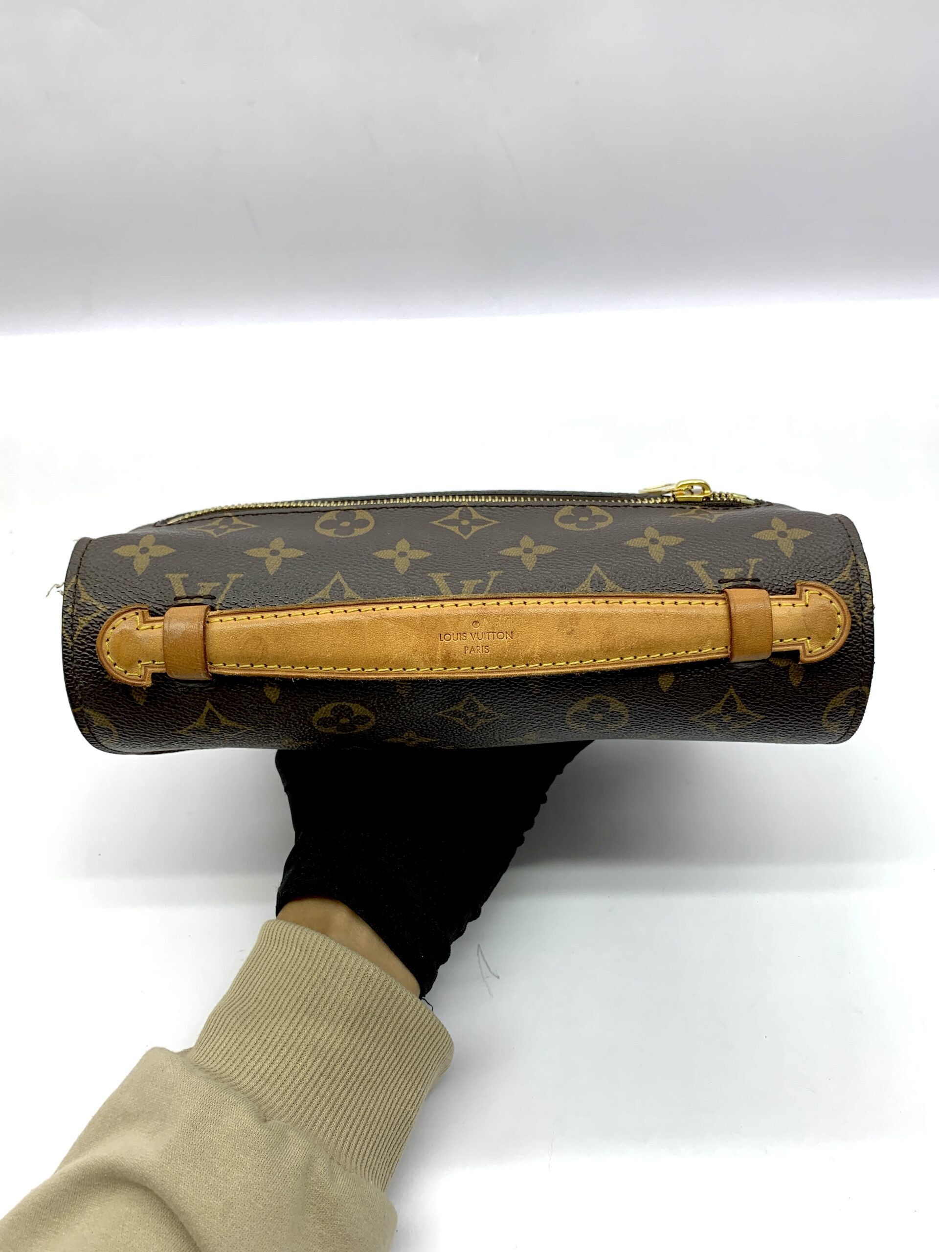 Metis MM Monogram