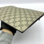 Neo Vintage Clutch