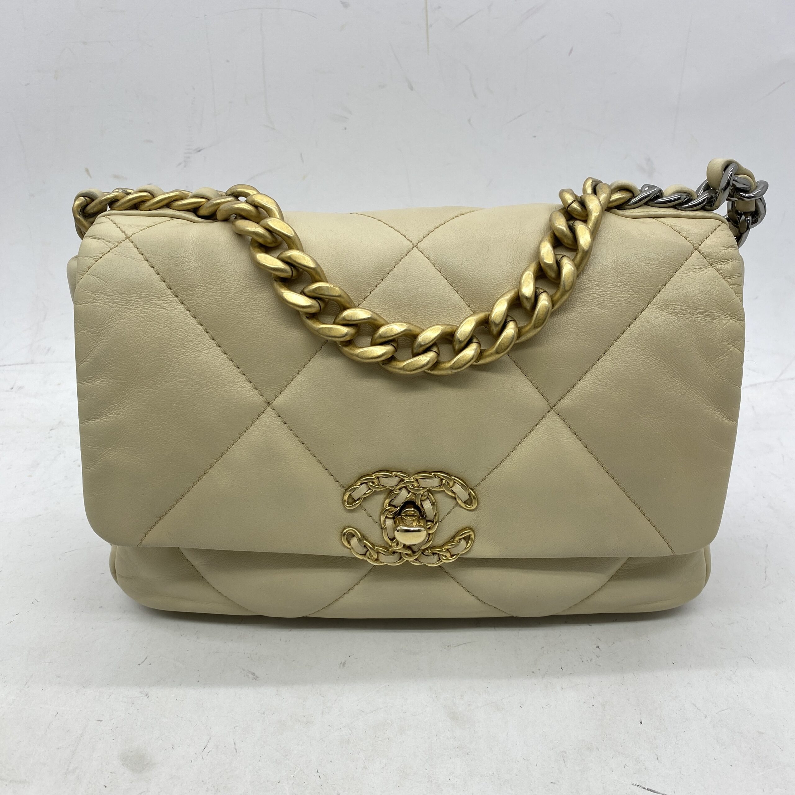 C19 Small Beige